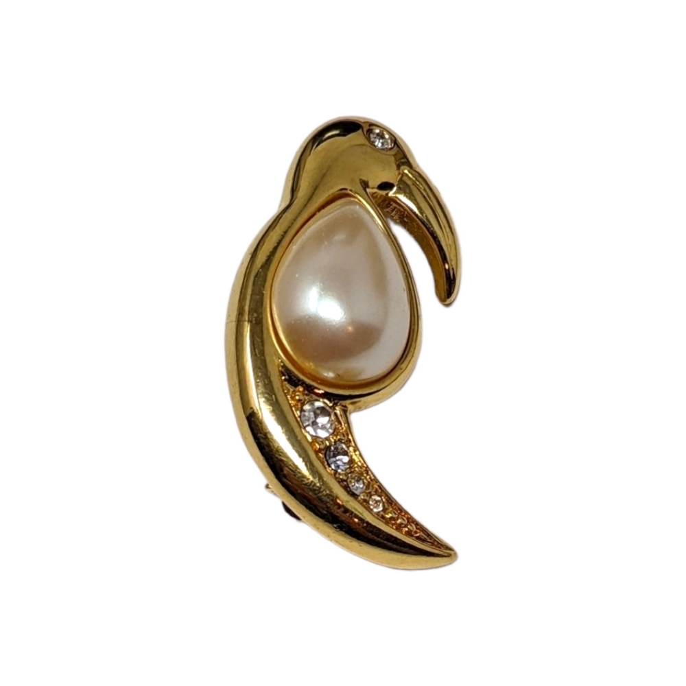 Monet Gold Tone Toucan Brooch Pin Signed Faux Pearl Rhinestones